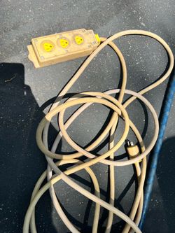 Heavy duty 3 plug extension cord