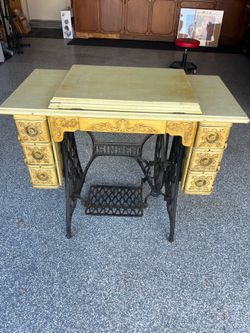 Singer Sewing Machine Cabinet
