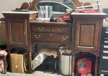 Antique Living Room Vanity
