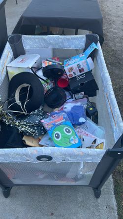 Yard sale leftovers free