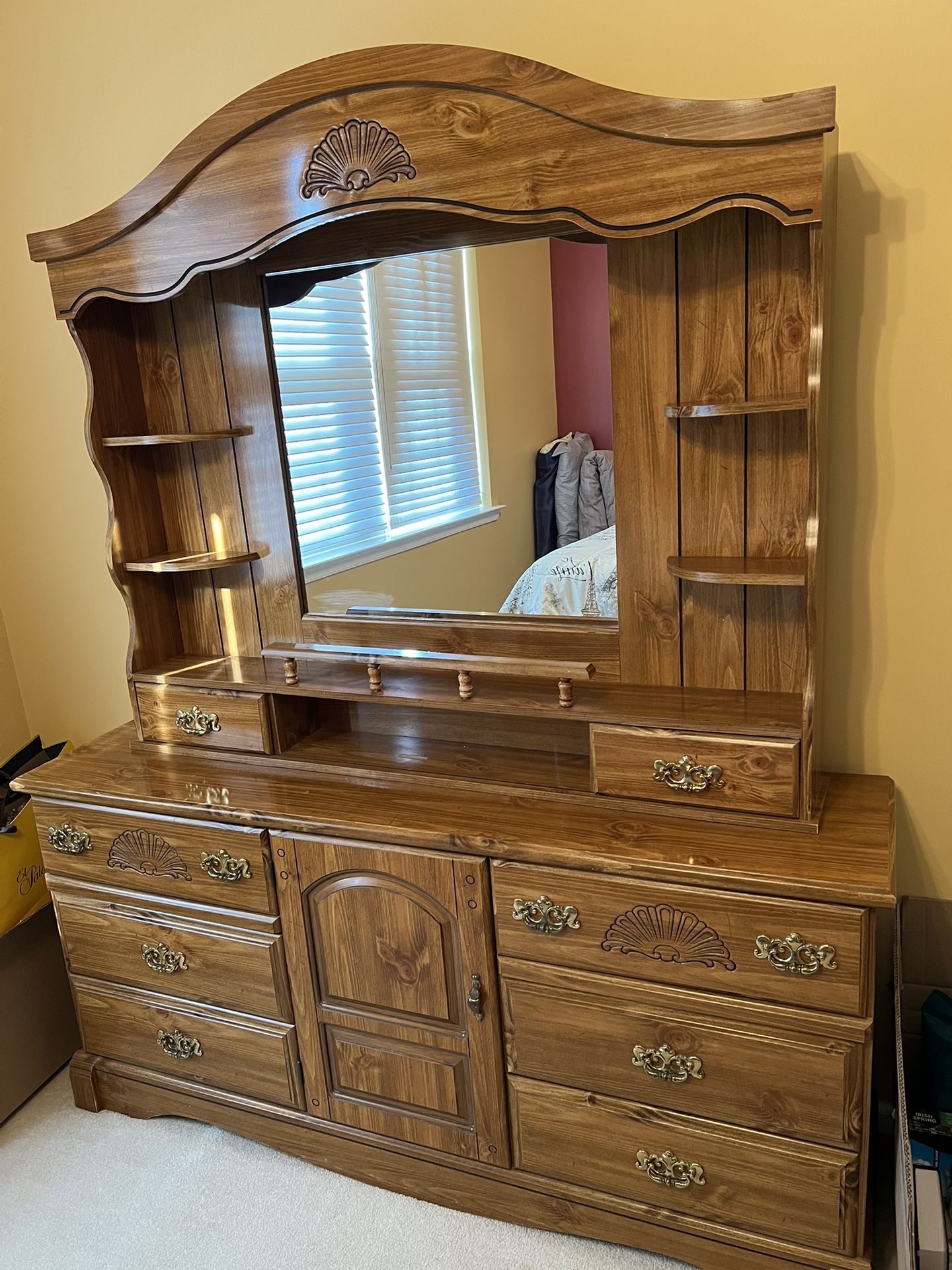 Dresser, Oak Color