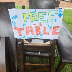 Free Dinning Table