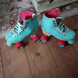 Barely Used Adjustable Kids Roller Skates 