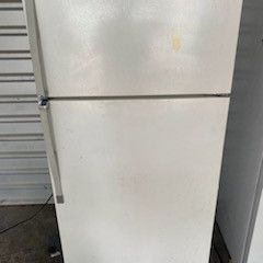Kenmore White Fridge $100 Firm 30 Day Warranty (Delivery Available)