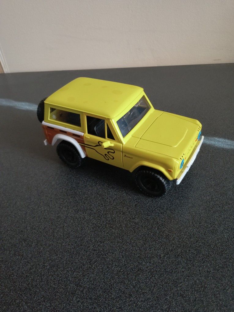 1972 Ford Bronco Sponge Bob Edition 1:24 Scale Toy 