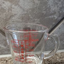 Vintage PYREX 1 Cup Measuring Cup