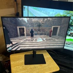 Samsung ViewFinity S6 27 Inch Monitor. Like New.
