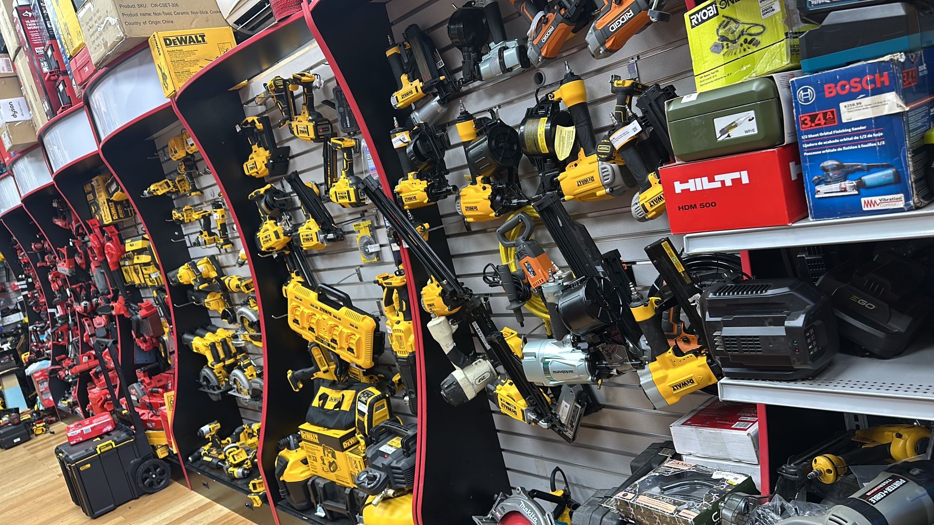 DEWALT TOOLS 20v 12v ELECTRIC BATTERY