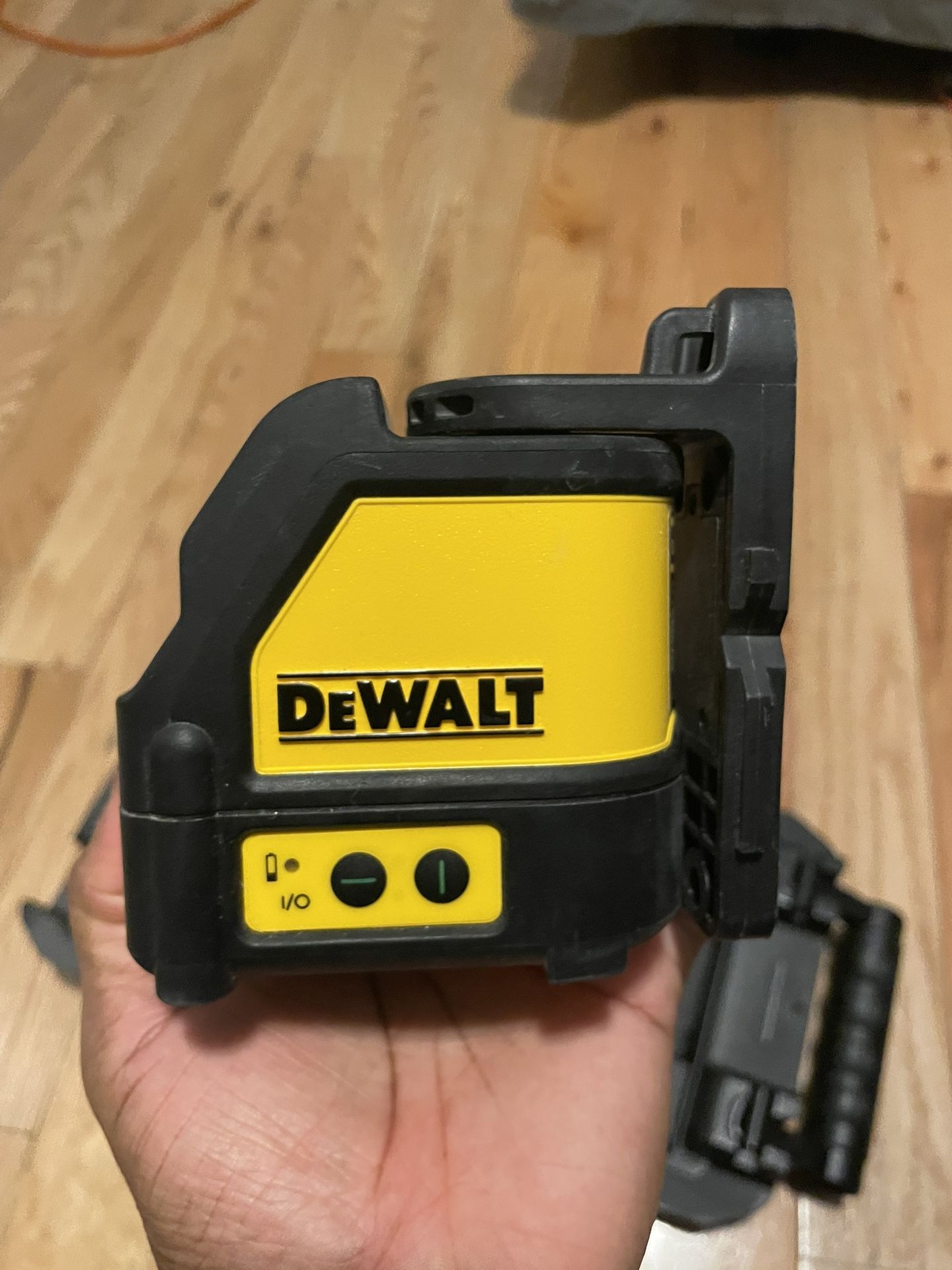 Green Line Laser Level/ Laser de Línea Verde