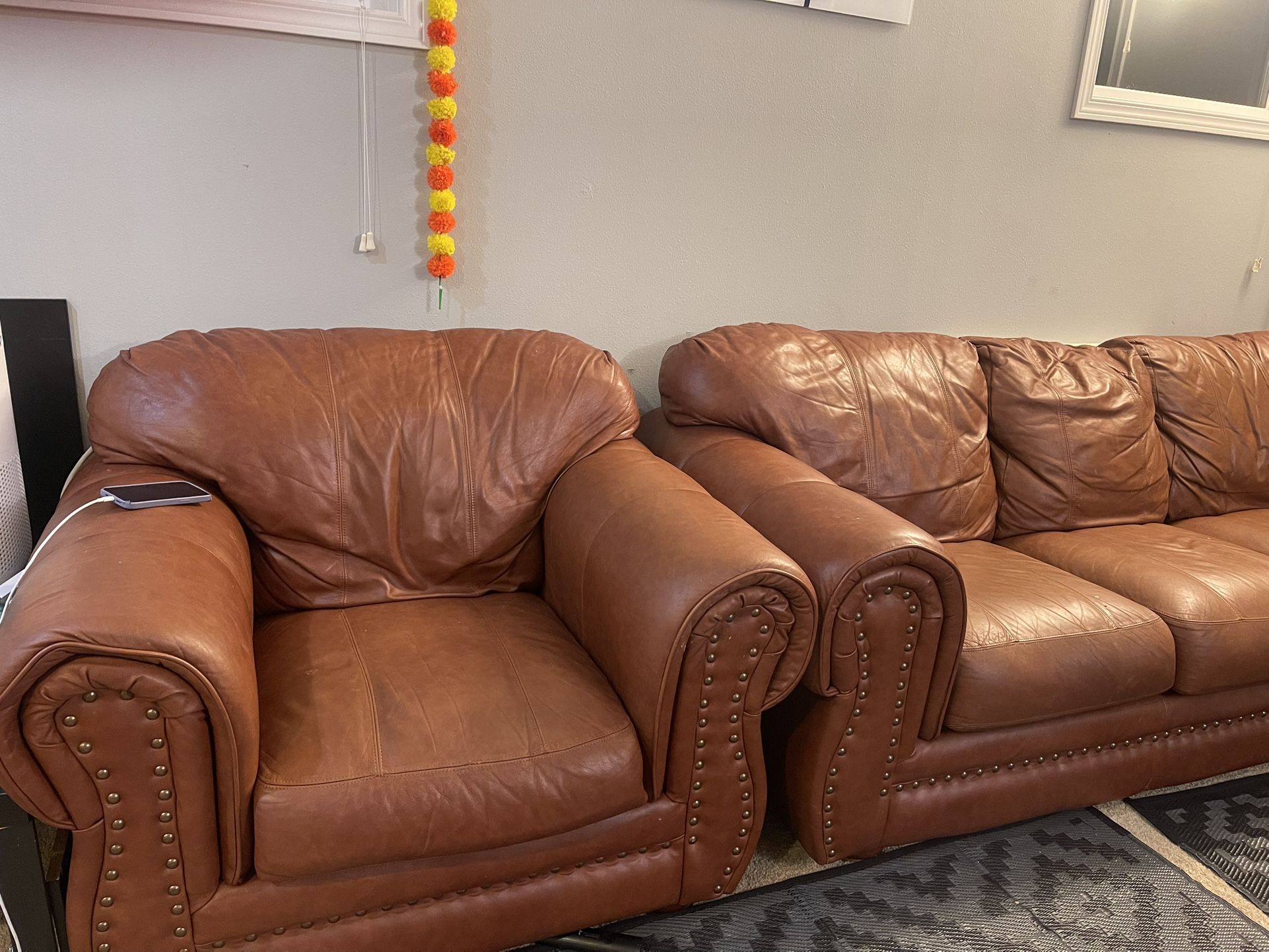 🛋️ Brown Leather Couch Set – Sofa, Chair & Ottoman