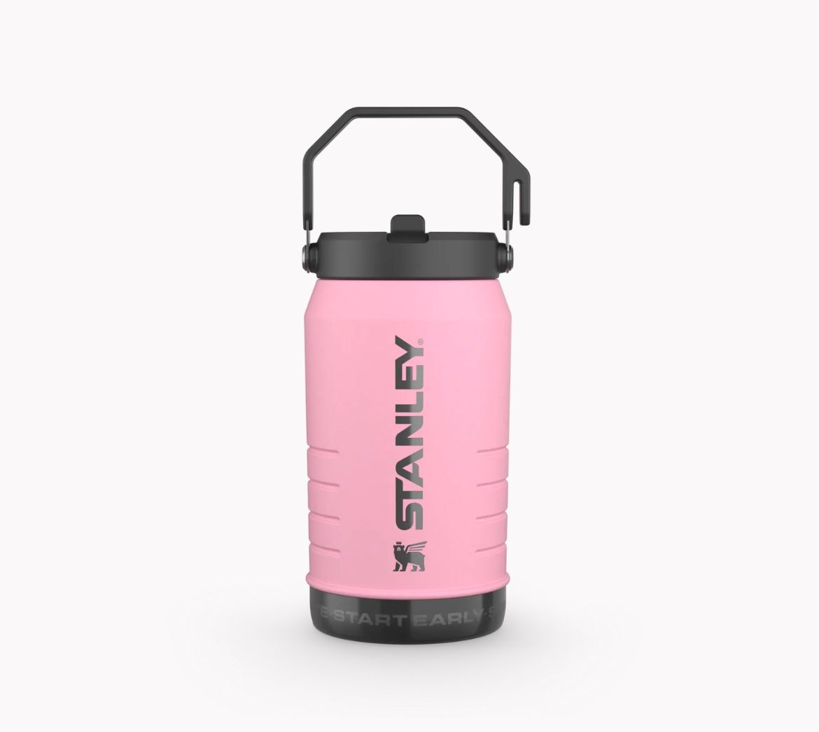 THE MESSI X STANLEY ICEFLOW™ FLIP STRAW JUG | 64 OZ