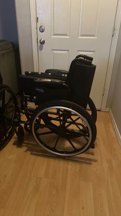 Wheel chair 18in