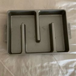 Baker’s edge Brownie Pan