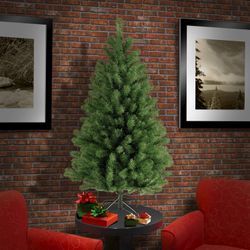 National Tree Co 4.5' Christmas Tree Green, North Valley Spruce, Includes Stand