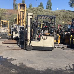 Electric Forklift 