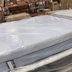 King Mattress Sealy Posturepedic Plus Hybrid Norman II MEDIUM