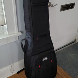 Gator Cases Pro-Go, Holds 2 bass guitars (G-PG BASS 2x)