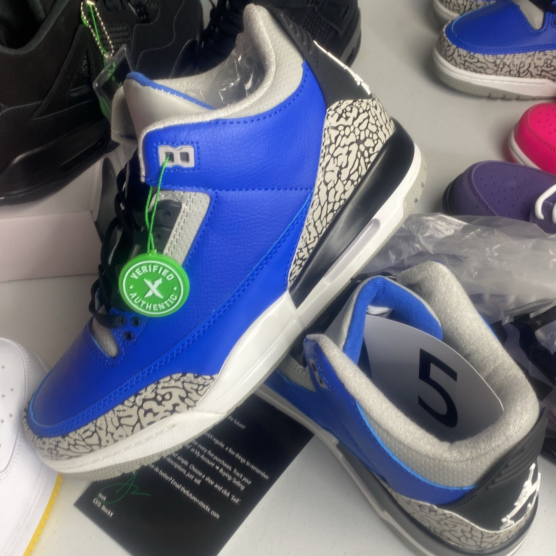 FREE Gift 🎁 With The Jordan 3 Royal Cement 