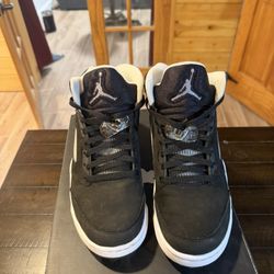 Jordan 5 Oreo Size 9.5 