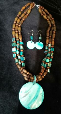 Necklace & earrings