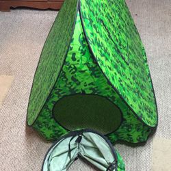 Kid's Camo Play Tent with Tunnel