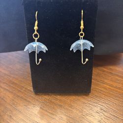 New Whimsical Umbrella Blue Floral Gold Tone Earrings