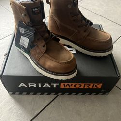 ARIAT WORK BOOTS   6.5. EE WIDE