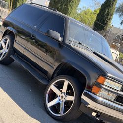 1998 Chevy Tahoe 4x4 CLEAN TITLE