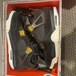 Jordan 4 Retro royalty