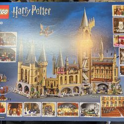 LEGO Harry Potter Hogwarts Castle Advanced Building Set Model With Harry Potter Mini figures 