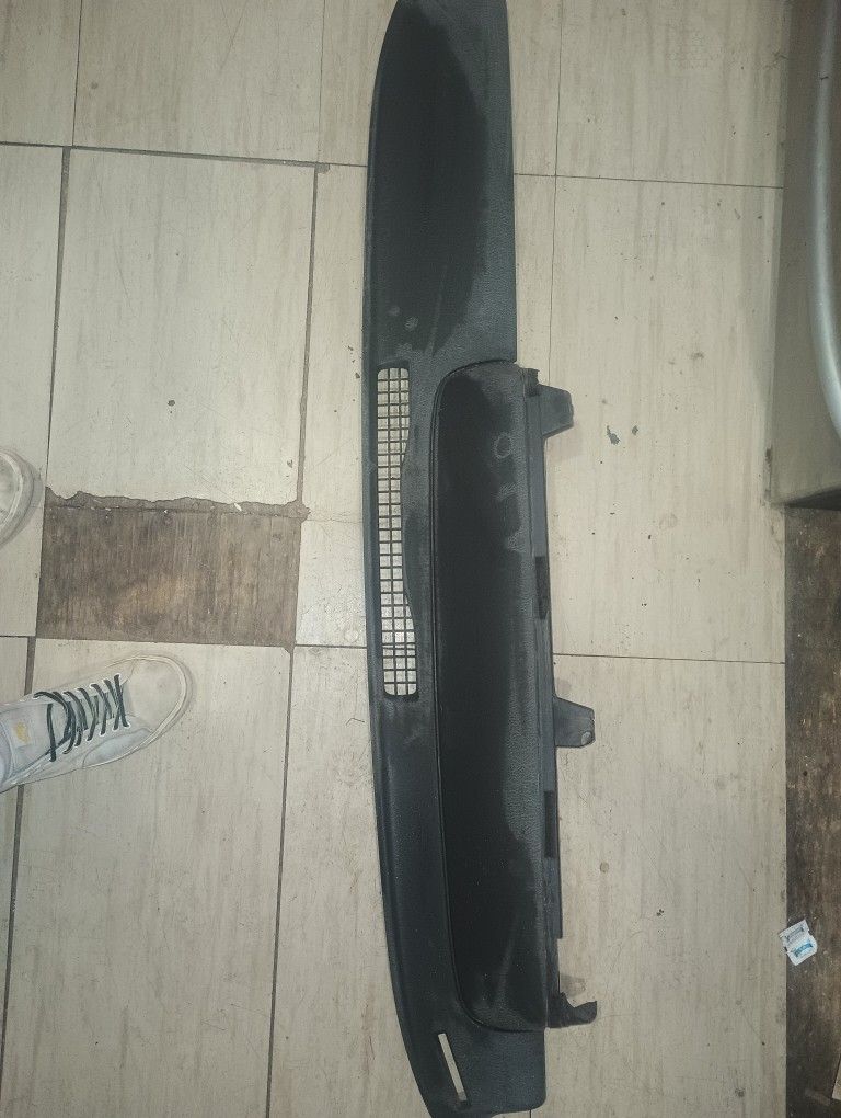 Jeep Cherokee Xj Dash Panel And Glove Box Lower Panel