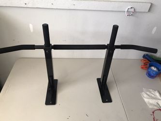 Pull Up Bar