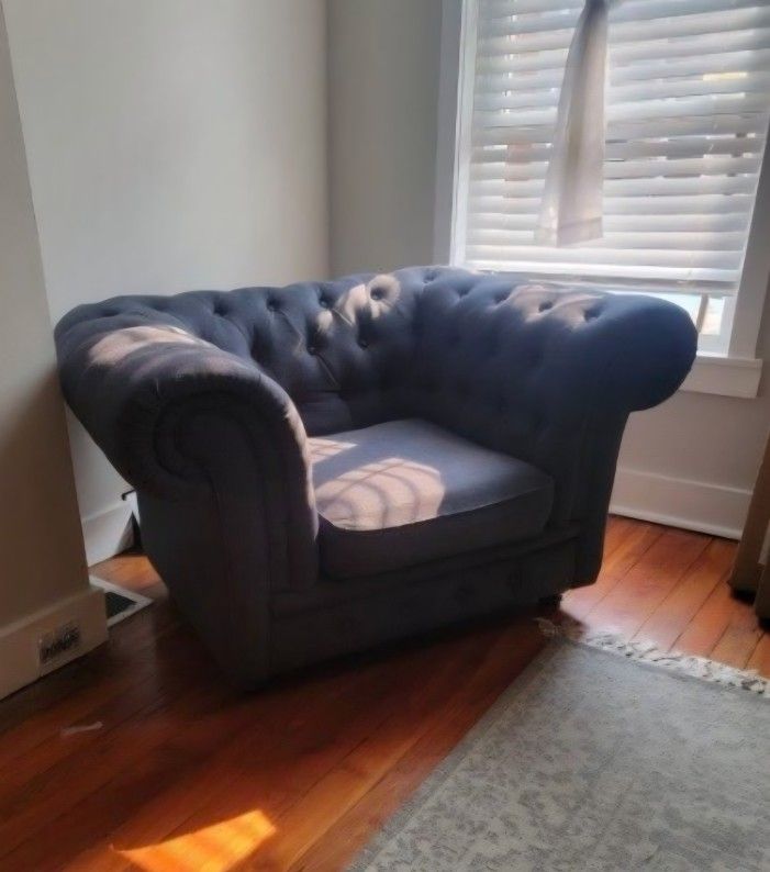 Tufted Chesterfield Loveseat – Gray – Great Condition