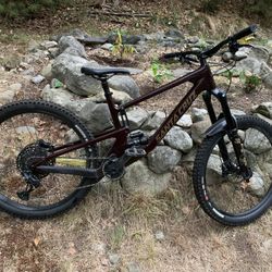Santa Cruz Nomad 27.5 L Mountain Bike