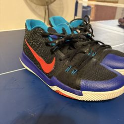 Nike Kyrie “Kyrache Light”