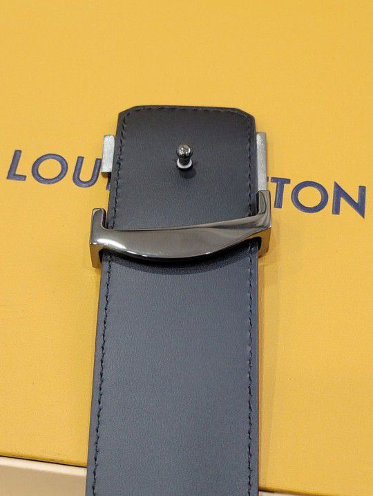 Louis Vuitton Reversible Belt for Sale in Brooklyn, NY - OfferUp