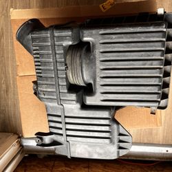 98-2001 Honda Cr-v Air Intake Box W/ Filter