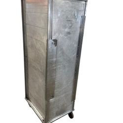 Enclosed Food Transport Holding Cabinet Full Size On Wheels Bevles NSF USA No heated 