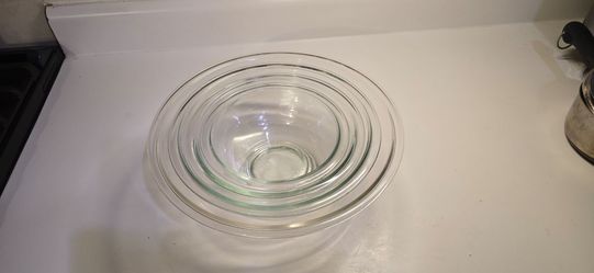 Vintage Pyrex Glass Set 4 Nesting Bowls