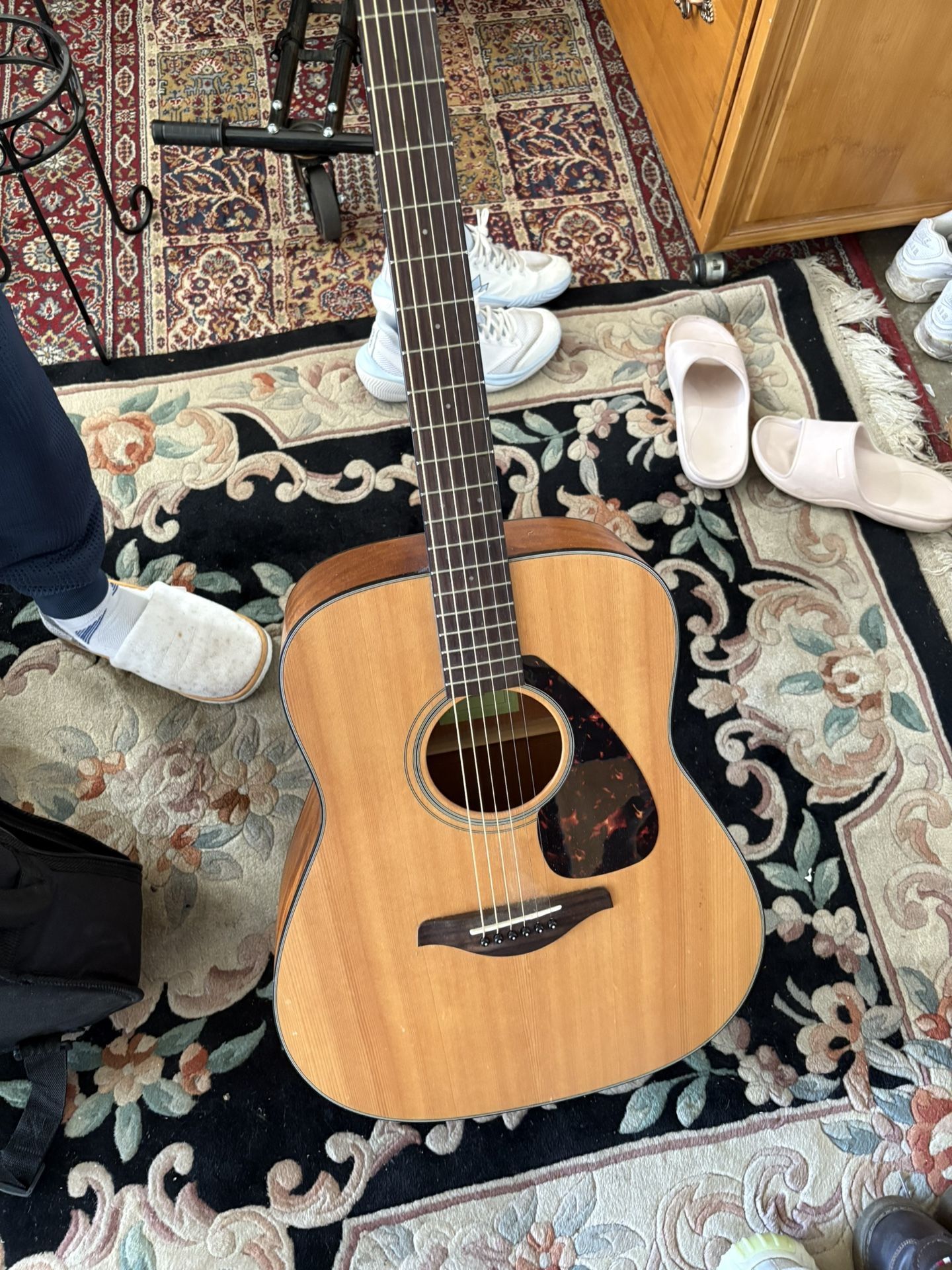 Yamaha Guitar 