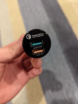 Aukey QC2.0 USB car charger