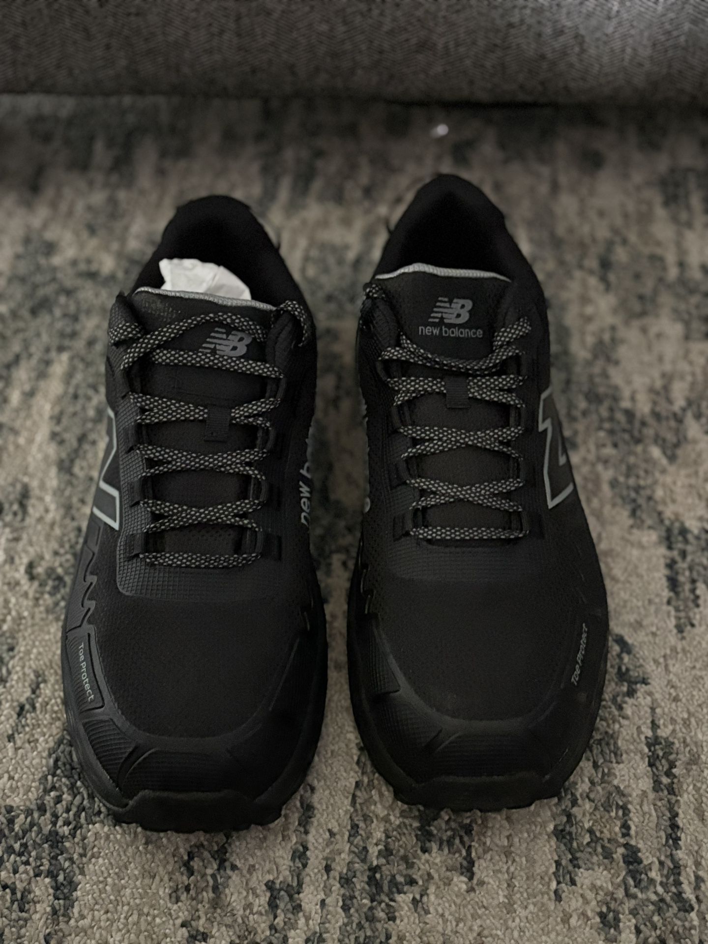 NEW BALANCE Cremorne, Men's, Black/Grey, Comp Toe, EH, Slip Resistant, Low Athletic, Work Shoe