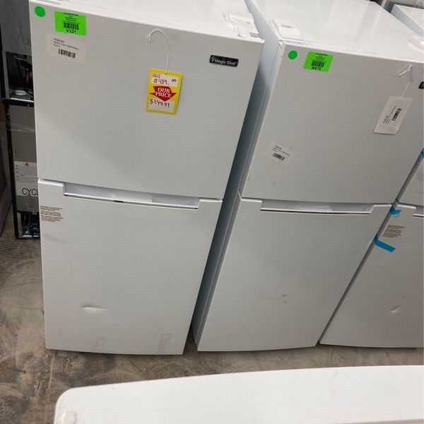 Magic Chef 10.1 Cu Refrigerator HMDRW GP45L