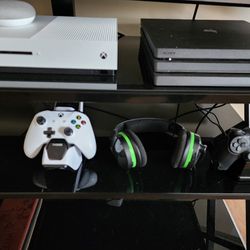 Xbox Seris S And Ps4 Pro 