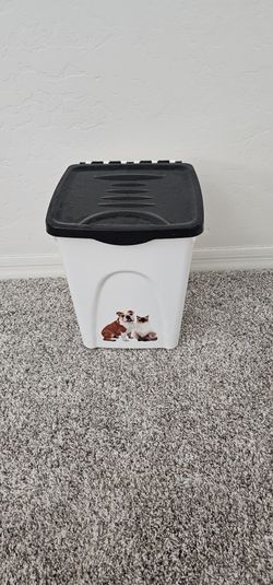 Pet Food Container
