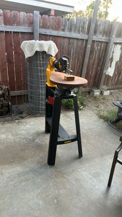 Dewalt 20in Variable -Speed Scroll Saw