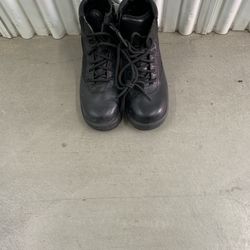 Woman’s Steel Toe Work Boots