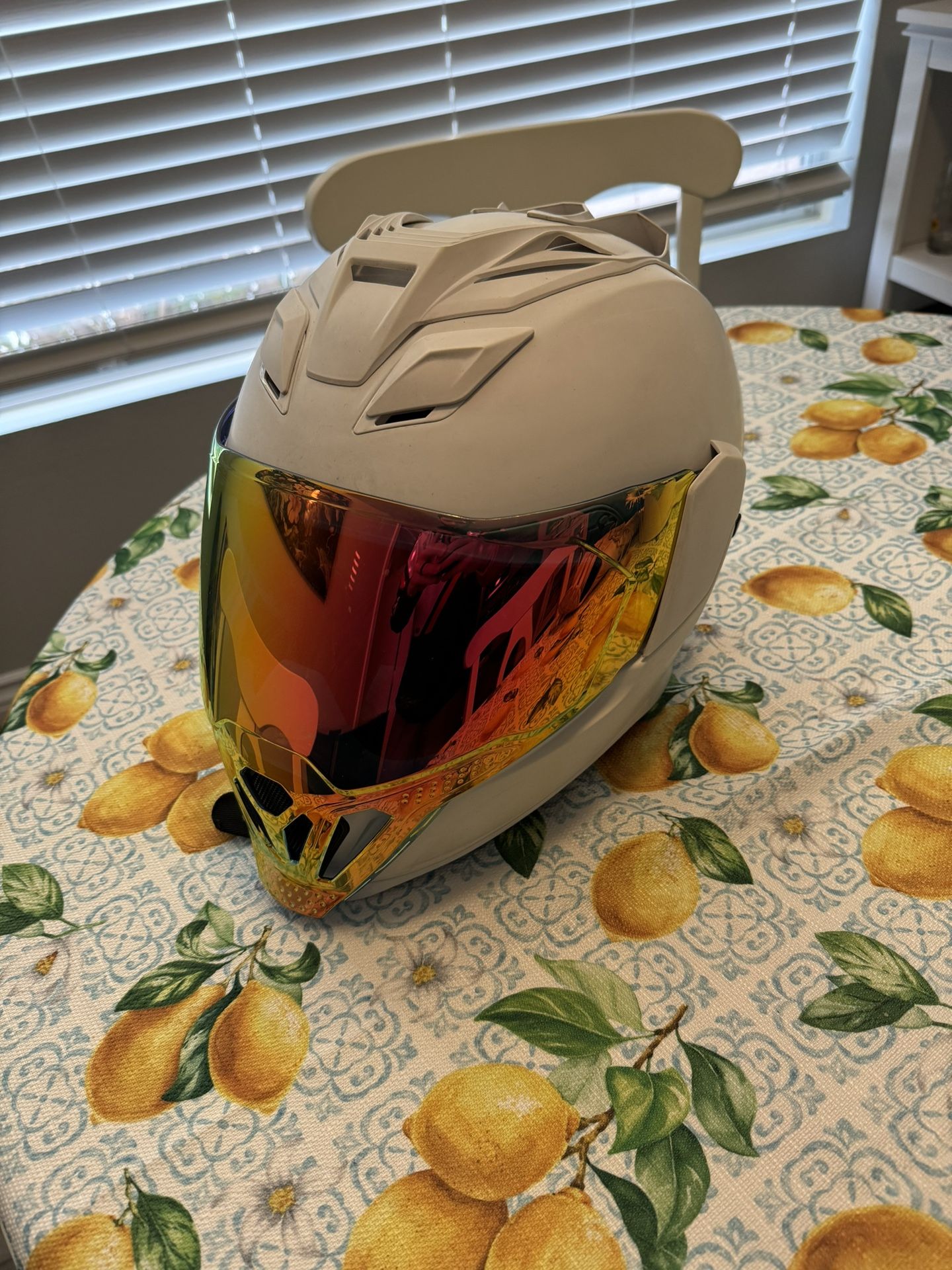 Icon Airflight Peacekeeper (3 Visors Included)