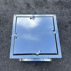 Access doors for round duct