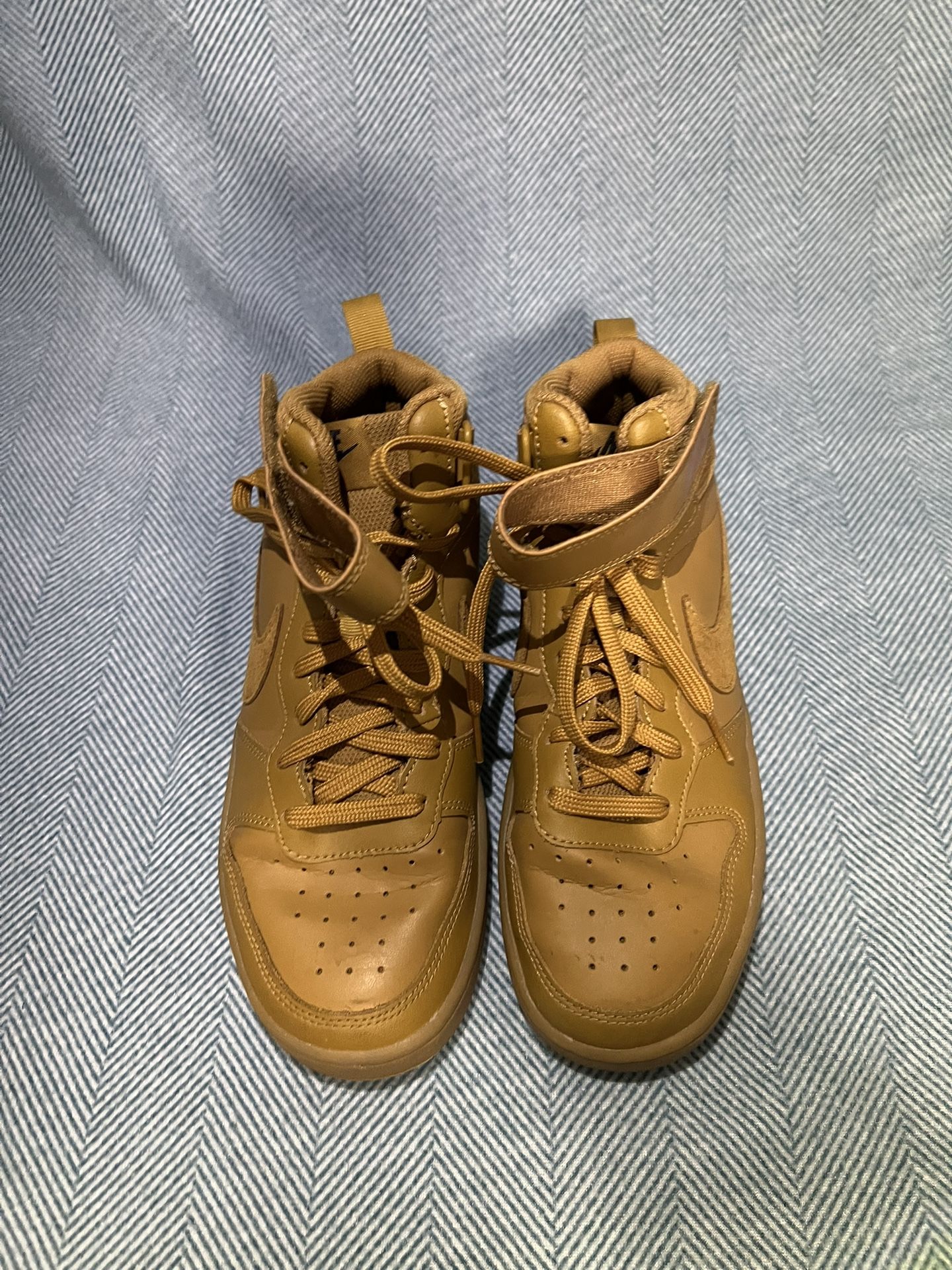 Nike Court Borough Mid 2 GS ‘Wheat’